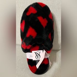 New Victoria’s Secret Heart Faux Fur Slippers - Sz Medium